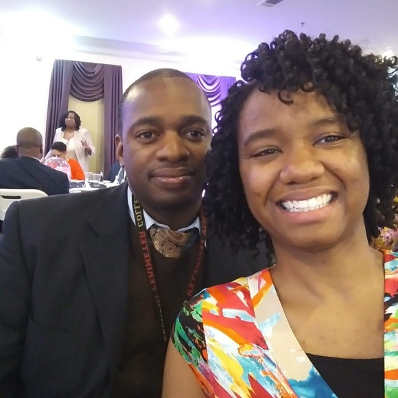 Meet your Posher, Jona - Picture 4 of 4